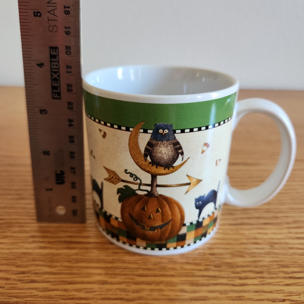 Sakura Cream and Green Halloween Mug with Owl and Pumpkin - Picture 5 of 8